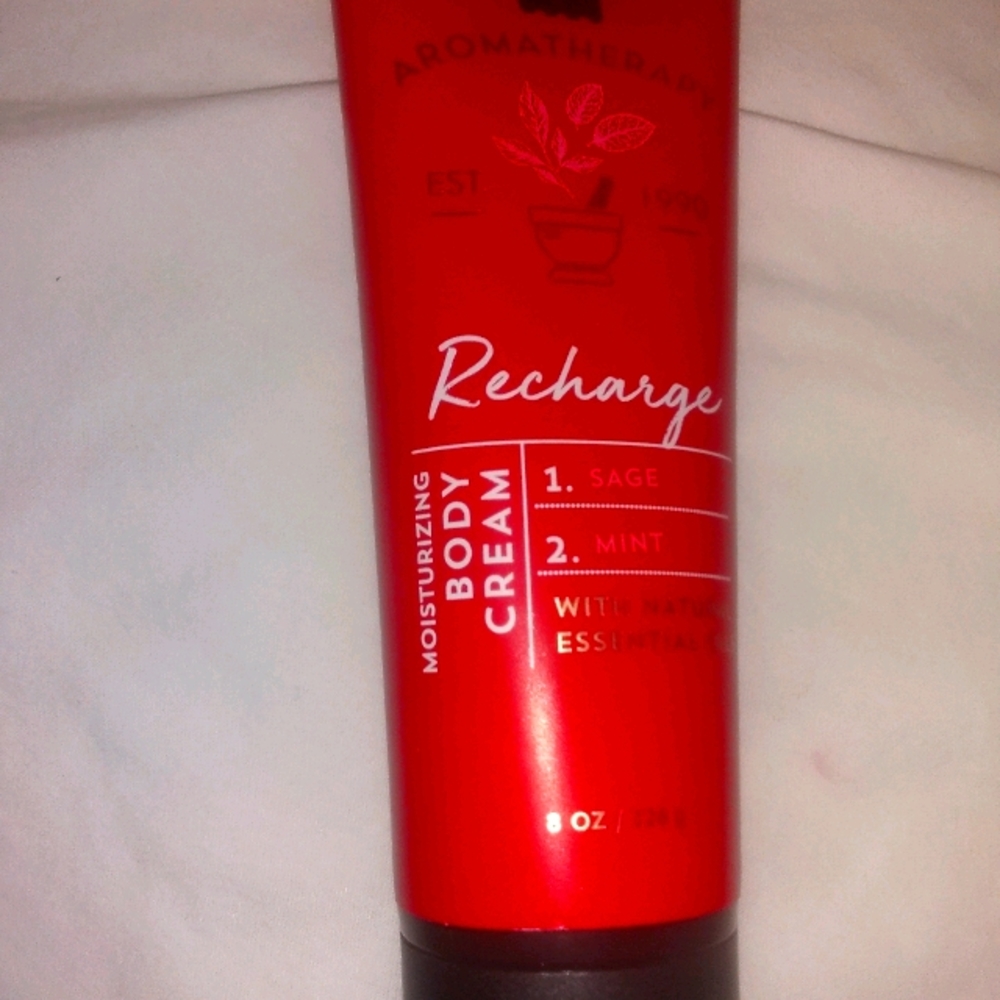 Bath & Body Works Aromatherapy lotion 😊